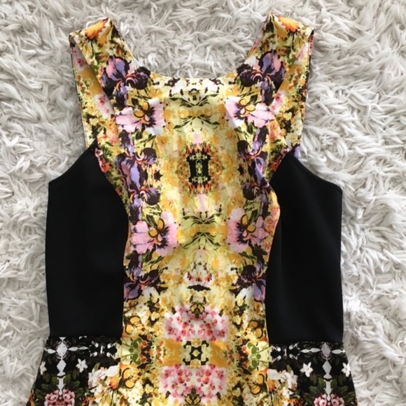 DONNA MORGAN | Black & Gold Floral Dress - Picture 3 of 4